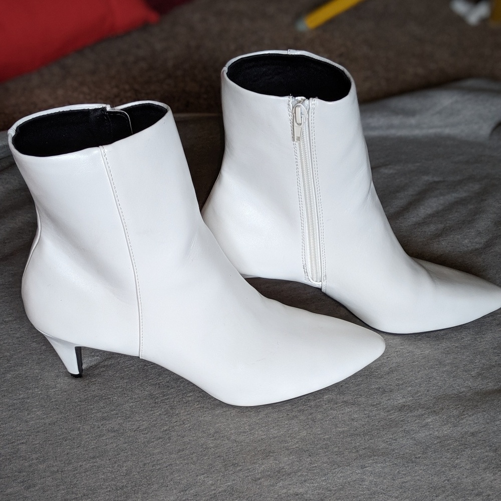 Christian Siriano White Booties w/ Kitten Heel